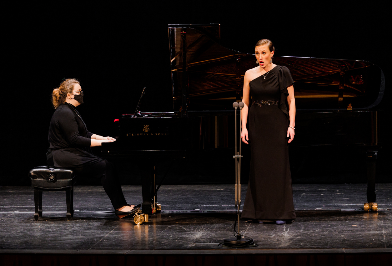 2022 NATSAA winner Claire McCahan with pianist Barbara Noyes