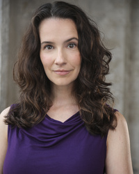 Amanda-Kristin-Cox_Headshot1.jpg